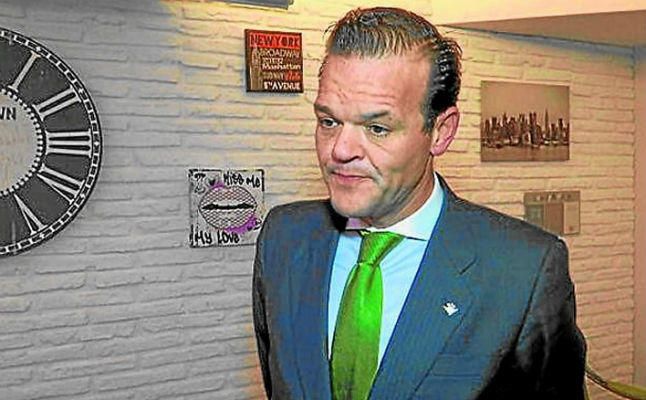 Rafael Salas: "Económicamente, el Betis se encuentra en una situación muy grave"