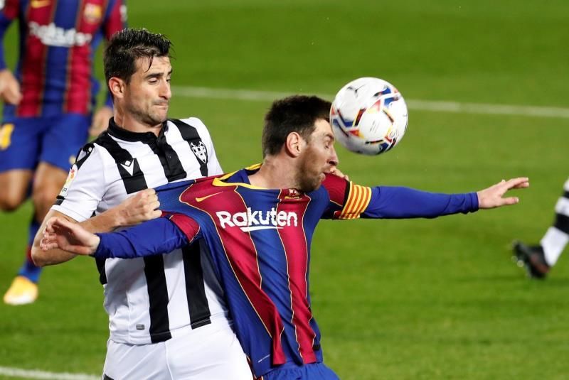1-0: Messi da oxígeno al Barça
