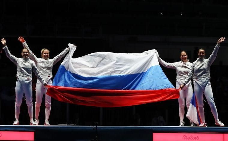 El TAS prohíbe a Rusia emplear su bandera y su himno en Mundiales y JJ. OO. hasta final de 2022