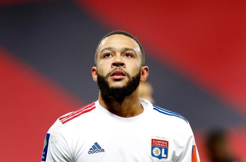 Liderato del Lyon, presión para el PSG y el Lille