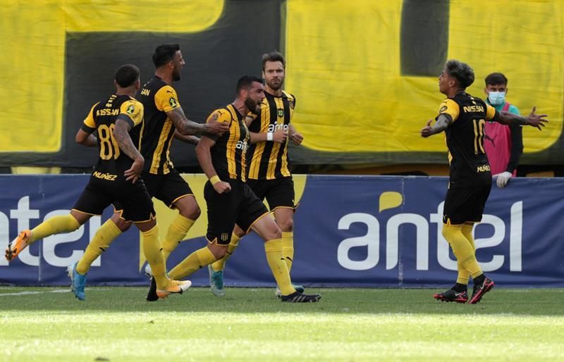 Peñarol gana, suma puntos en la Anual y cierra un Intermedio atípico