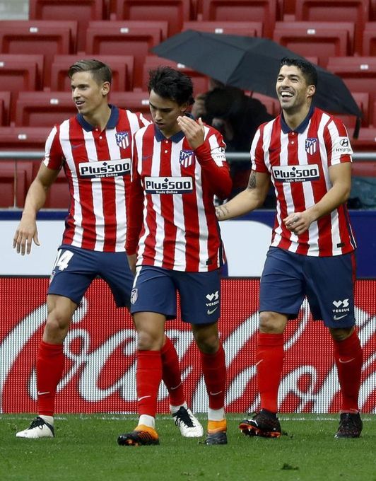 Suárez adelanta al Atlético al descanso (1-0)