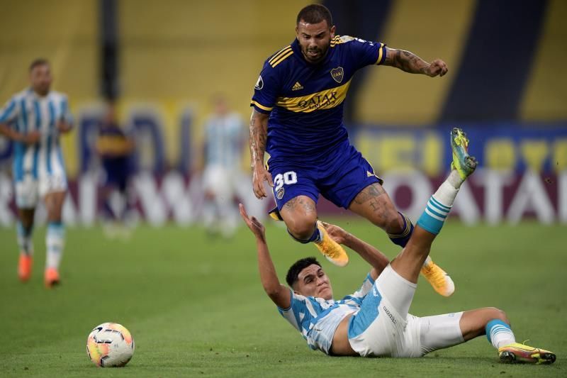 2-0. Boca se libra de Racing y se cita con Santos en semifinales