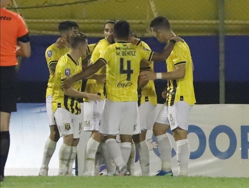 El Guaraní de Gustavo Costas a semifinales tras remontar ante el Libertad