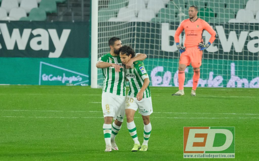 El 'metan a Lainez' se transforma en un 'Lainez quédate'