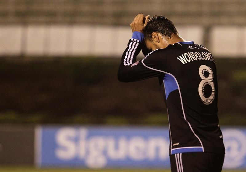 Wondolowski, líder goleador MLS, seguirá una temporada más con Earthquakes