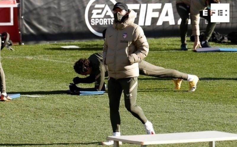 Simeone: "Nos duele la sanción a Trippier, nos sentimos perjudicados"