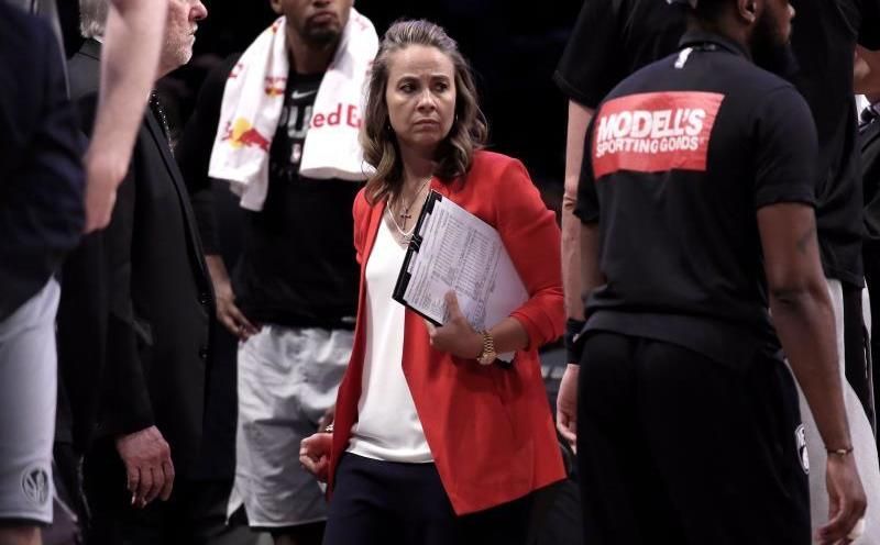 Becky Hammon, primera entrenadora en la NBA: "Es un momento importante"