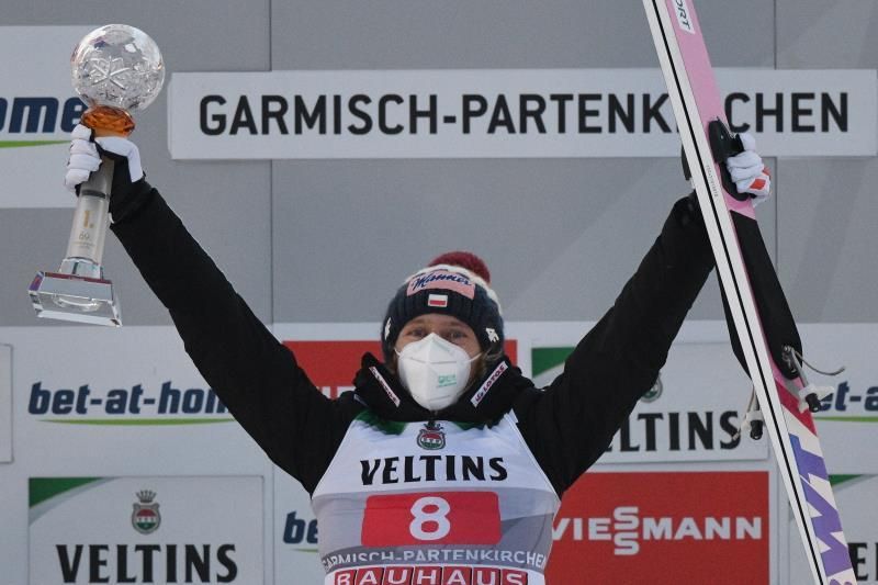 Kubacki gana con récord en Garmisch y Granerud lidera el Cuatro Trampolines