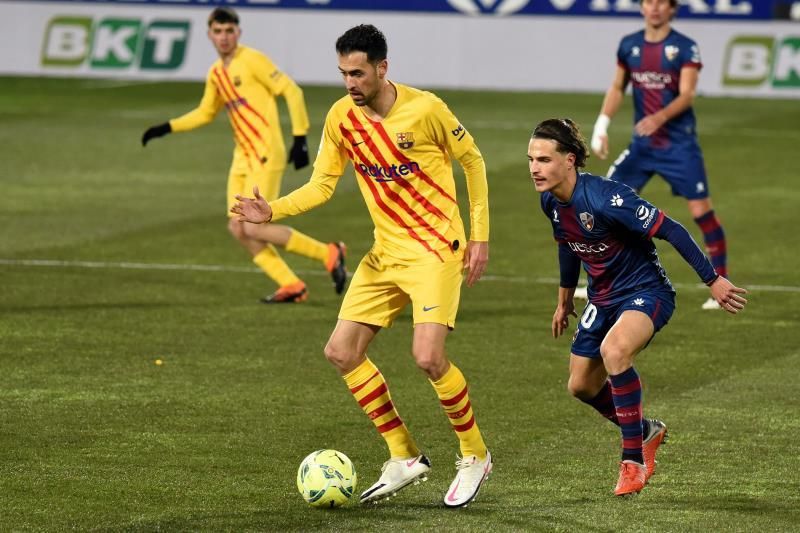 0-1. El Barça, con Messi, reacciona en Huesca