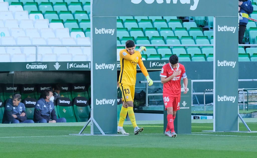Bono hace historia con el Sevilla