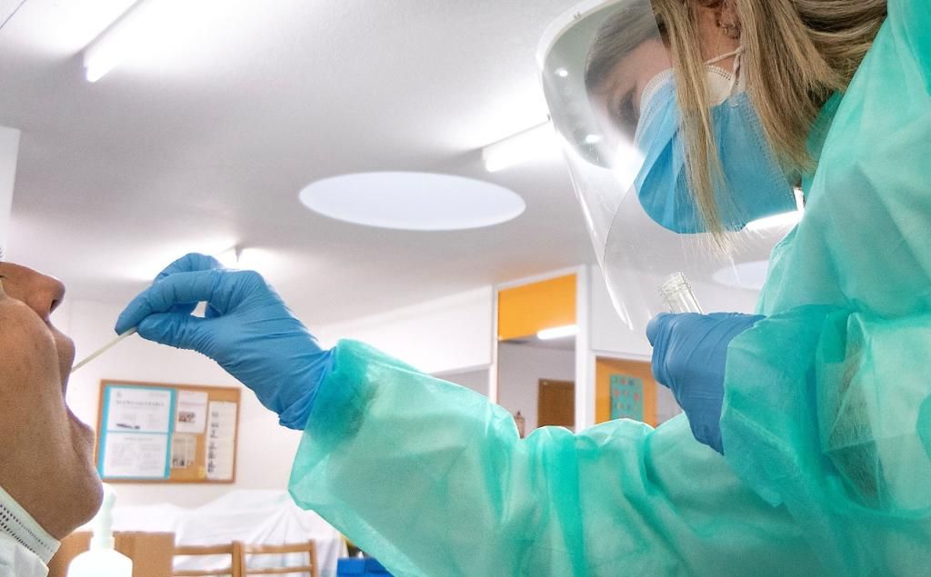 La tasa de contagios en Sevilla y provincia sigue por encima de los 100 casos por cada 100.000 habitantes