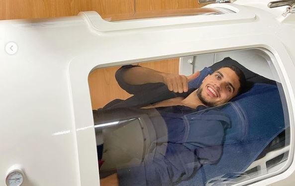 La "máquina del tiempo" de Bartra y el vacile de Iker Casillas