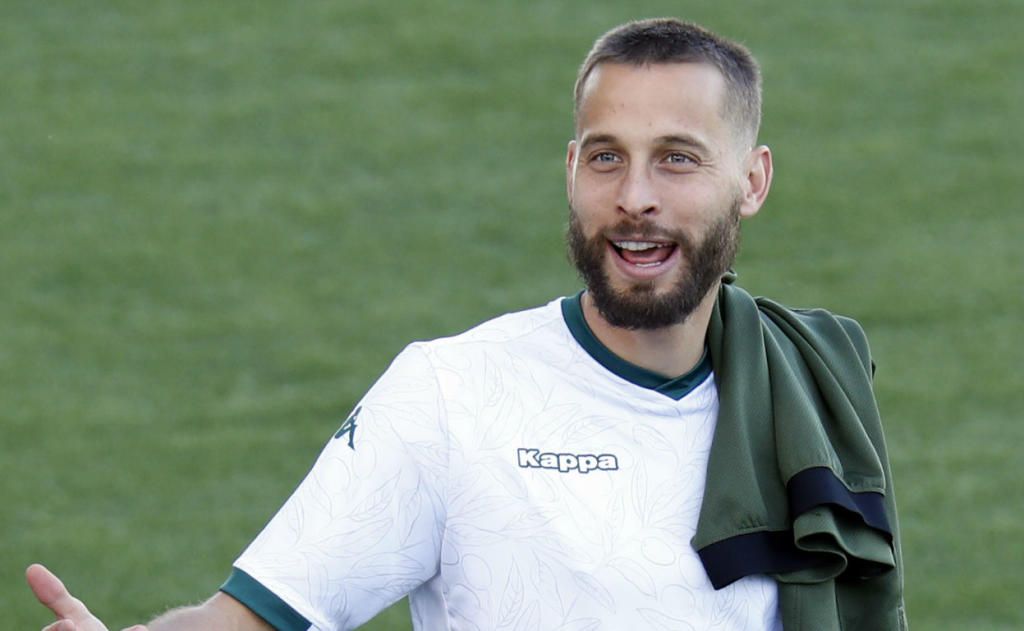 El Betis viaja a Mutilva sin Canales en la lista de convocados