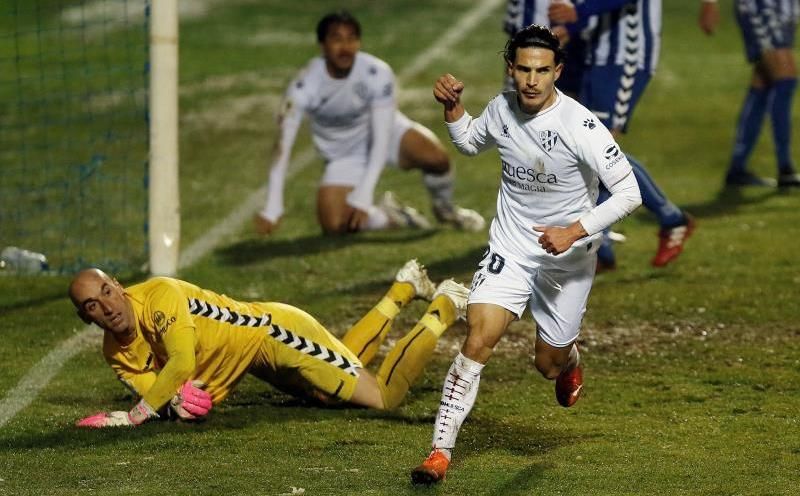 2-1.- Un gol de Jorge Moltó dio el pase a un intenso Alcoyano