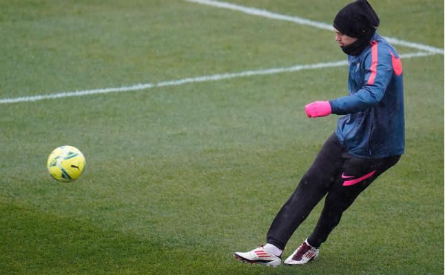 Entrenamiento sevillista pasado por agua