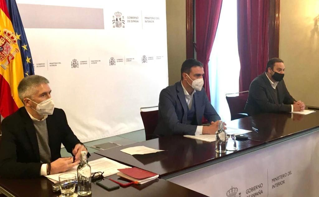 El Gobierno prevé que esta madrugada pueda aterrizar en Barajas el vuelo con las dosis de la vacuna