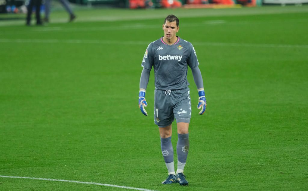 El momento idóneo para que Joel Robles salga del Betis
