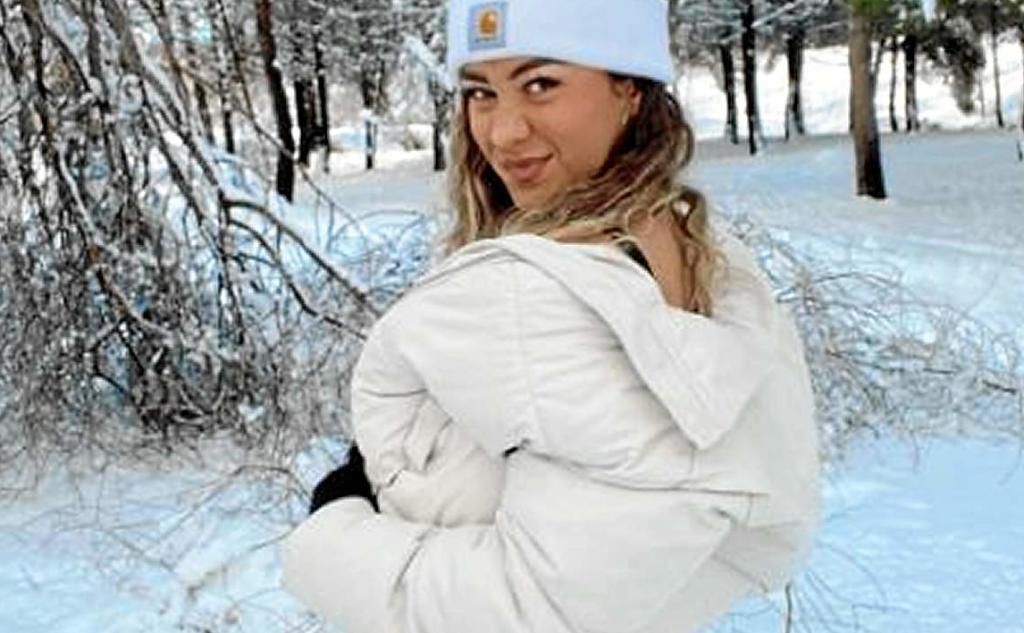 La verdad sobre la influencer ingresada por hipotermia tras fotografiarse con ropa interior en la nieve