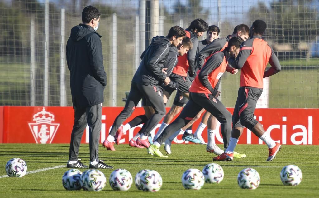 El Sporting prepara el duelo de Copa frente al Betis sin altas pero con el calor de su afición