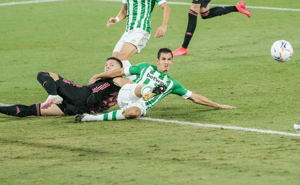 La última 'novia' de Mandi y la que pierden Borja Iglesias y Loren