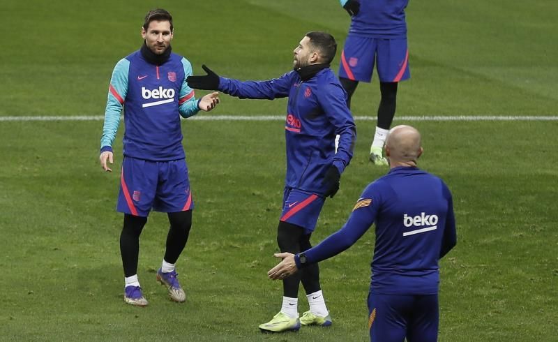 Messi participa en el entrenamiento, pero será duda hasta mañana