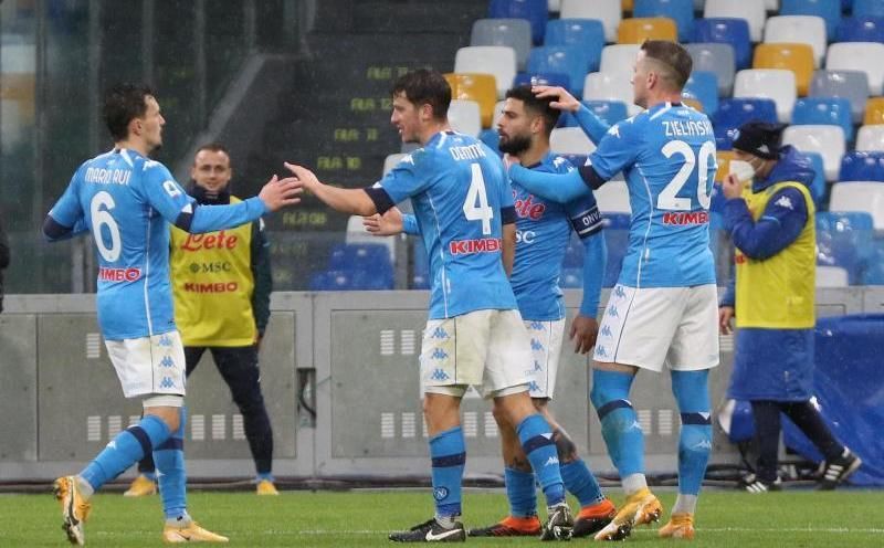 El Nápoles le endosa un 'set' a la Fiorentina