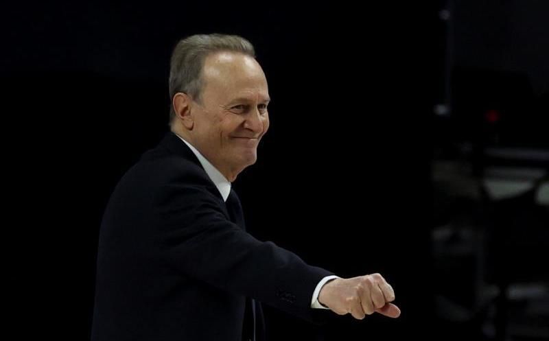 Aíto García Reneses vuelve a entrenar al Alba Berlín tras su positivo por Covid