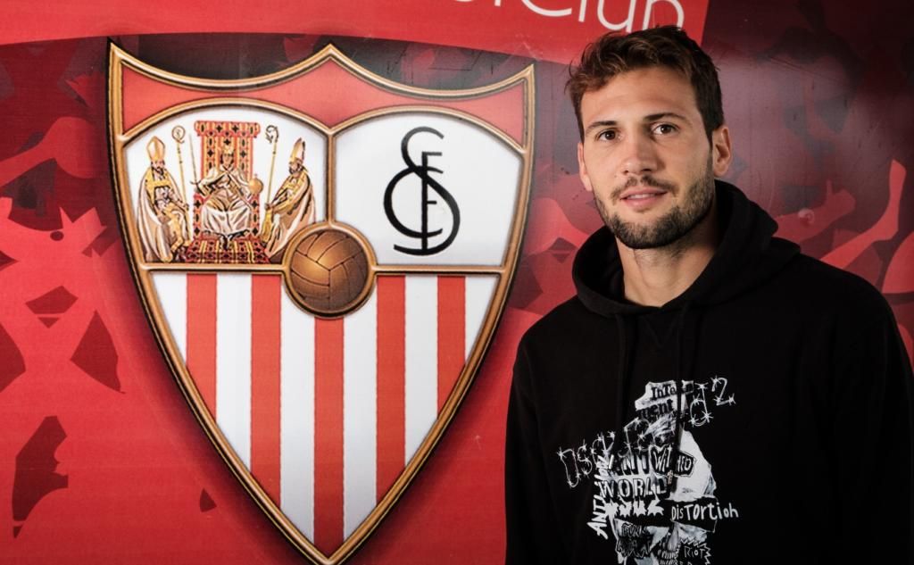 "Estamos evaluando si Franco Vázquez es el perfil justo para nosotros"