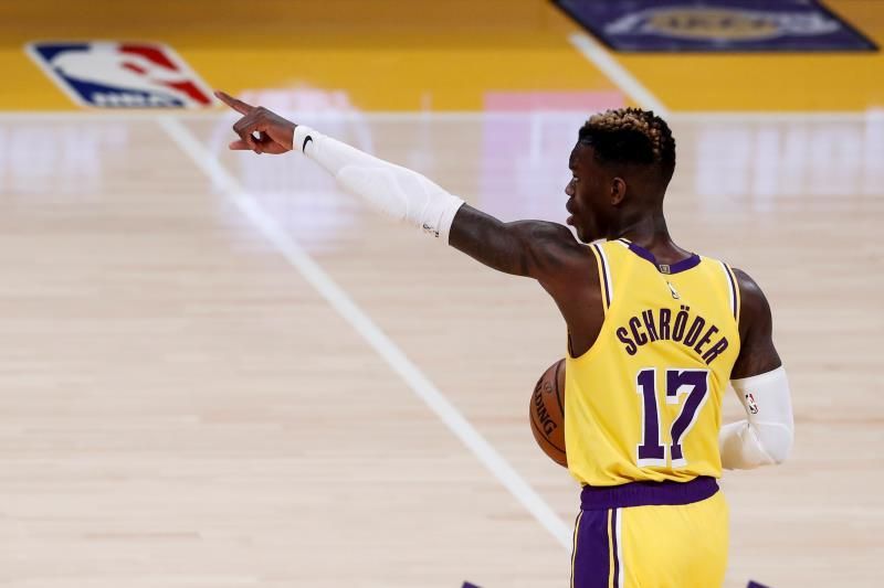 Harden y Durant ganan a Antetokounmpo; Curry y Warriors sorprenden a Lakers