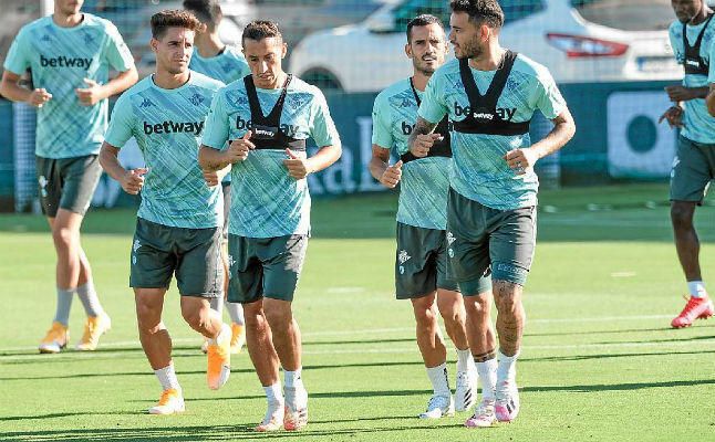 El Betis, sin tiempo para el respiro, prepara el duelo frente a la Real Sociedad