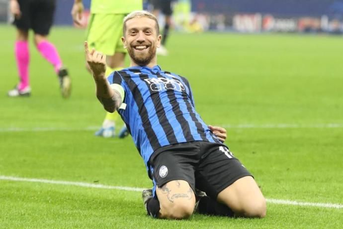 Así juega 'Papu' Gómez, el hilo que conecta líneas