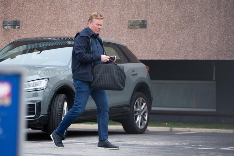 Koeman: "Ocho partidos seguidos fuera de casa es una locura"