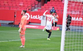 En-Nesyri: "Me quedo en el Sevilla, no voy a ningún lado, quiero estar aquí"