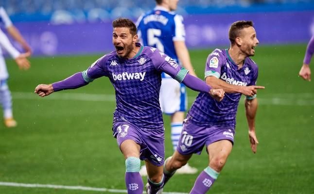 Joaquín, el 'abuelo' de oro del Betis, continúa agrandando su leyenda