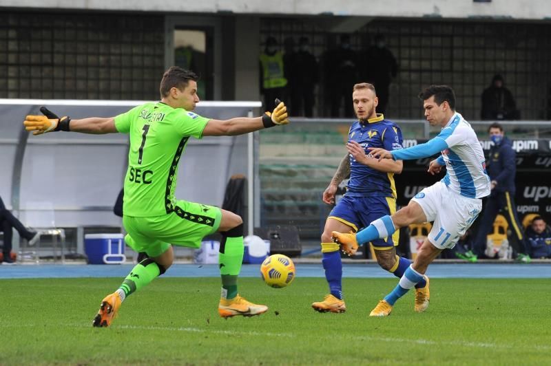 Lozano marca el gol más rápido del Nápoles en la Serie A