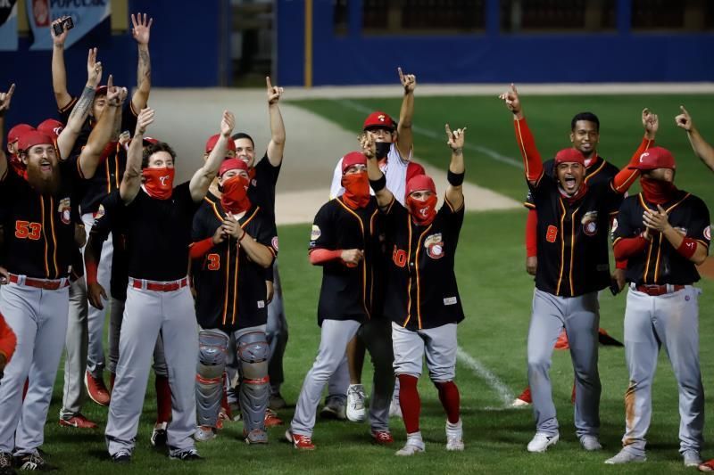 Criollos de Caguas ganan el béisbol invernal P.Rico e irán a Serie del Caribe