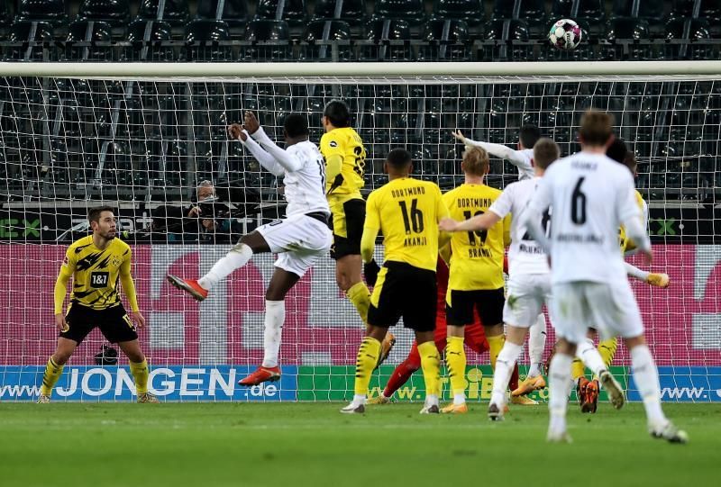 La debilidad en jugadas a balón parado, clave de la crisis del Dortmund