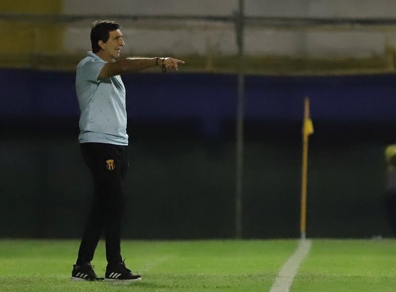 Guaraní se queda sin su técnico, Gustavo Costas, a una semana del Apertura