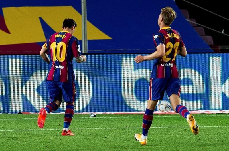 Iraola: "El mejor jugador es Messi, pero si me quedara con uno sería De Jong"