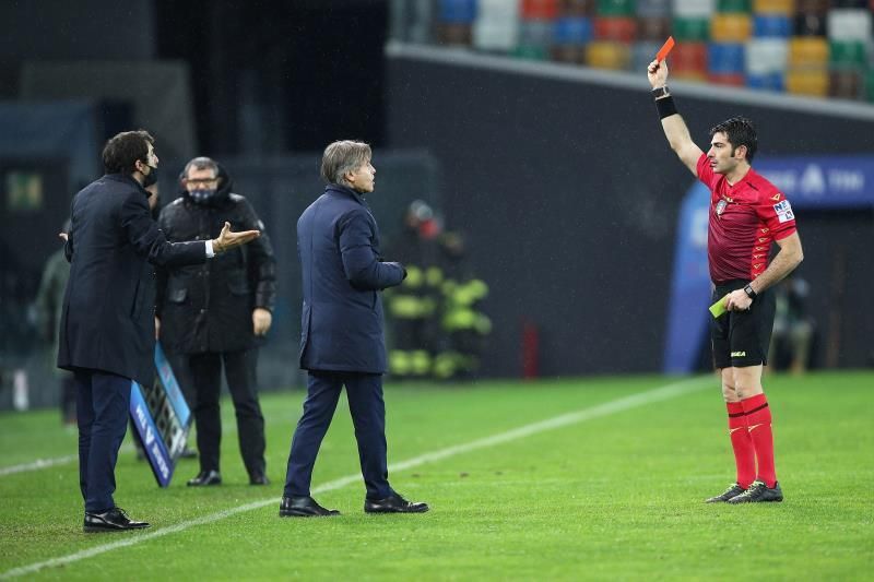 Dos jornadas y 20.000 euros de multa a Antonio Conte por insultar al árbitro