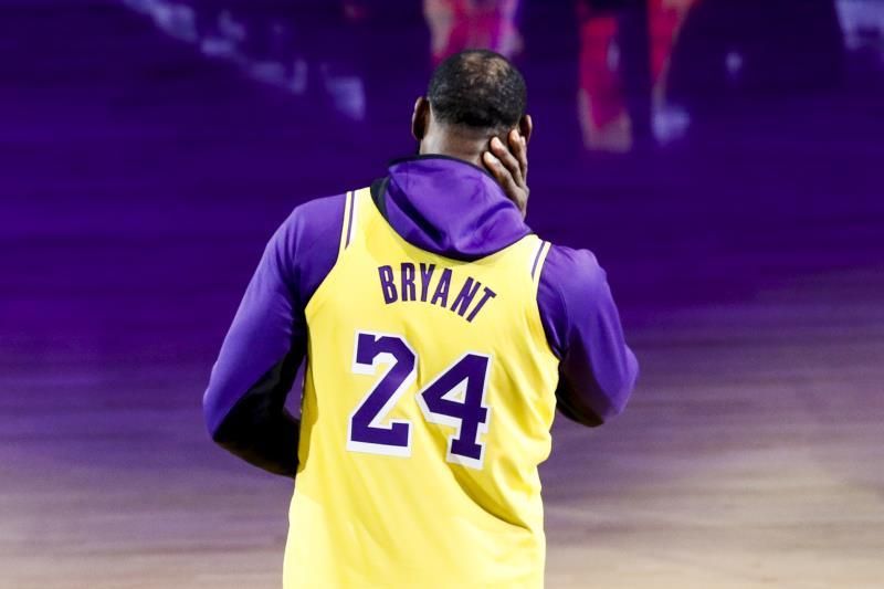 Los Lakers, un año después de la muerte de Bryant, prefieren el recogimiento