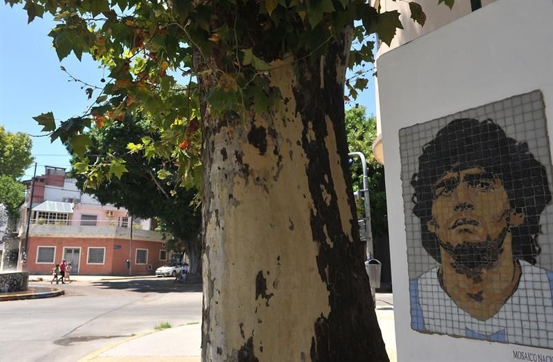 Murales por toda Argentina para conmemorar la vida y hechos de Maradona