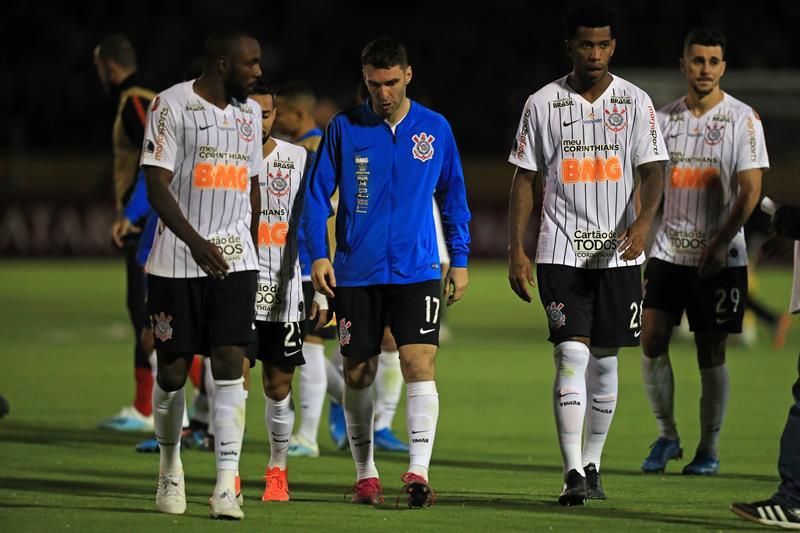 Diez jugadores del Corinthians aislados dieron negativo en la contraprueba