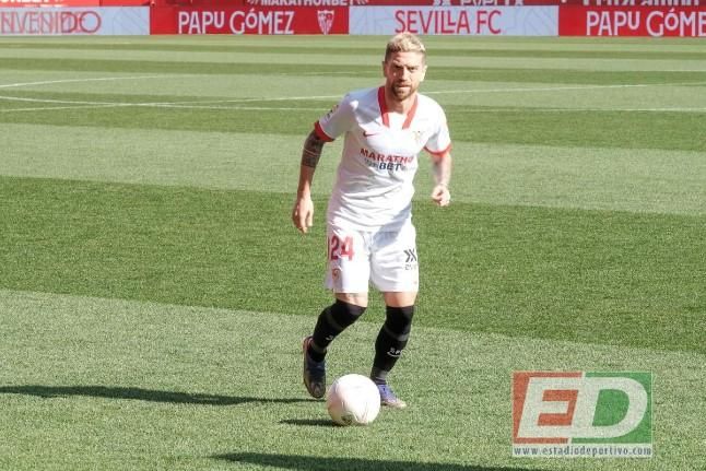 La afición del Sevilla confía en ver al Papu Gómez en Ipurúa