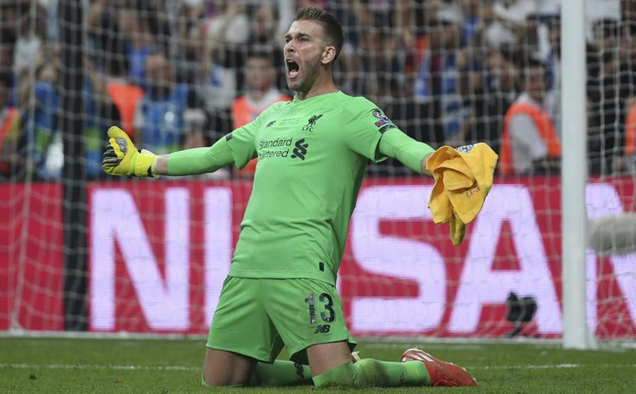 Pese a las noticias de su salida, el pensamiento de Adrián está en Liverpool... al menos de momento