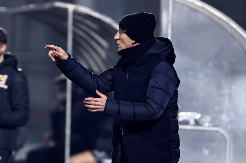 Duelo autonómico en Mestalla bajo la sombra del descenso