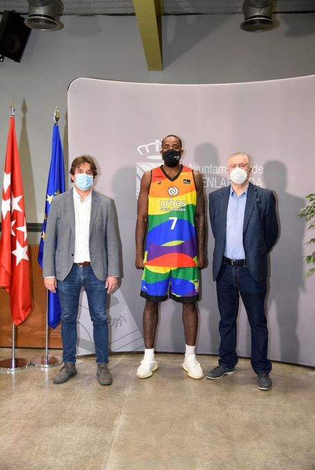 Fuenlabrada estrenará un uniforme multicolor contra la homofobia ante Unicaja