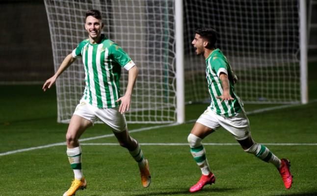 El canterano Raúl pide sitio en el Betis: 60 goles en 80 partidos