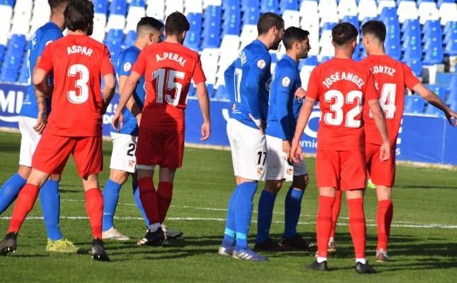 Linares 0-3 Sevilla Atlético: Repite la gesta y asalta el feudo del líder